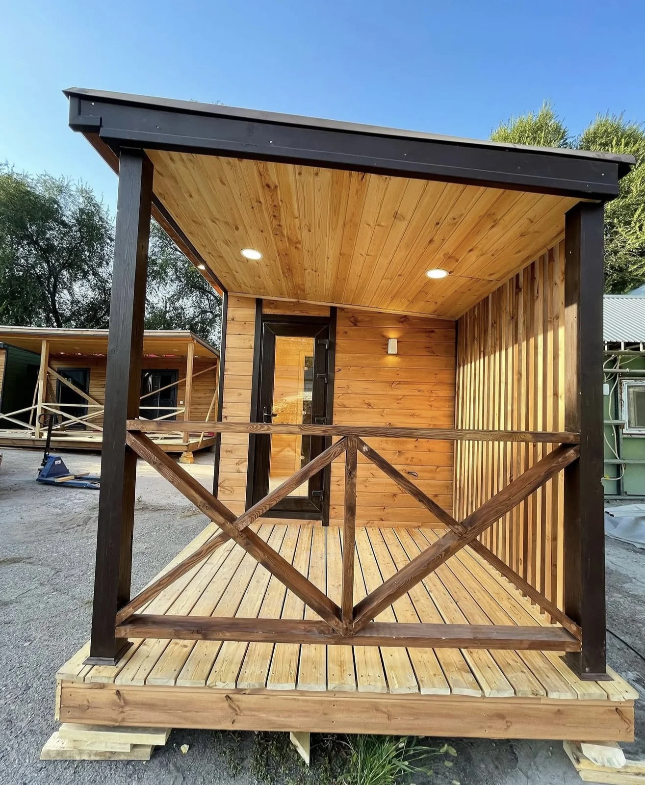 С верандой 8 × 2,5 м — изображение 5